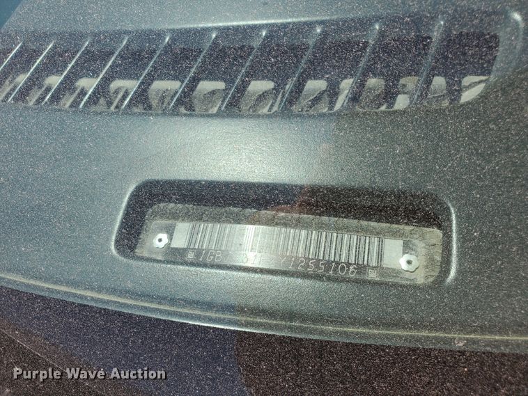 image for item DF5585 2000 Chevrolet Express 3500  Blue Bird school bus