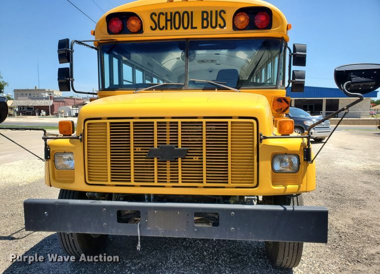image for item DF5586 2000 Chevrolet  Blue Bird school bus