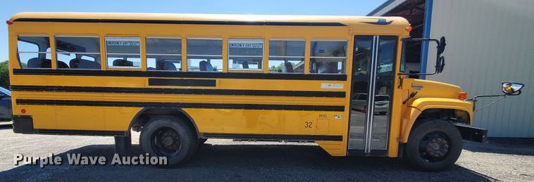 image for item DF5586 2000 Chevrolet  Blue Bird school bus