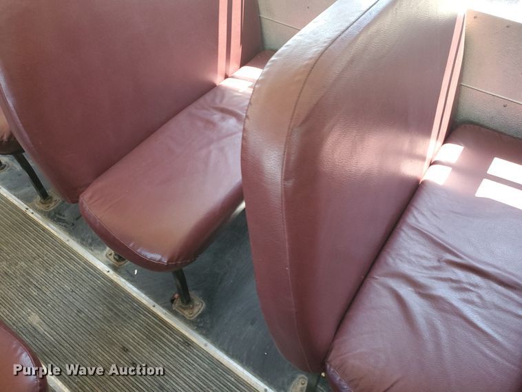 image for item DF5586 2000 Chevrolet  Blue Bird school bus