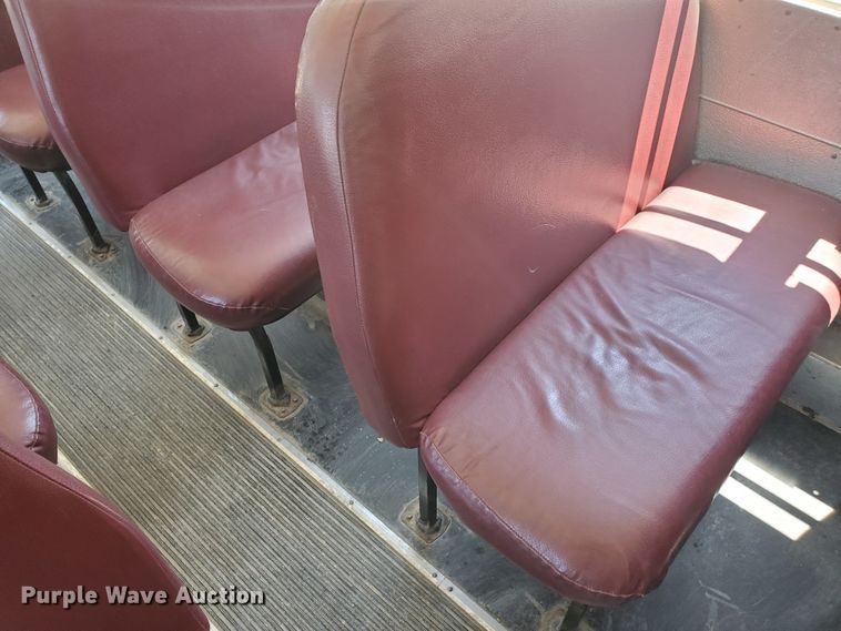 image for item DF5586 2000 Chevrolet  Blue Bird school bus