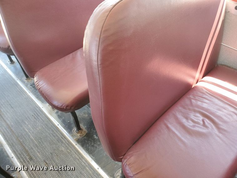 image for item DF5586 2000 Chevrolet  Blue Bird school bus