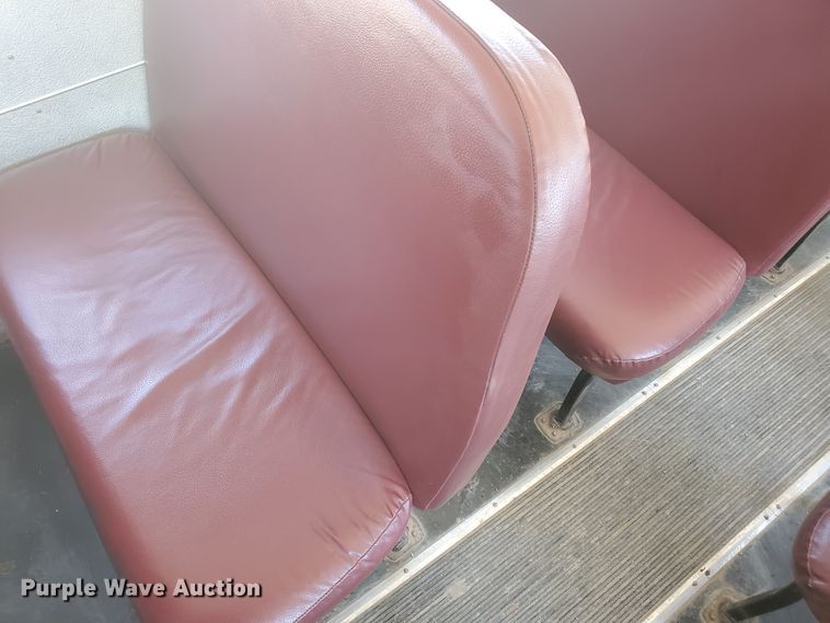 image for item DF5586 2000 Chevrolet  Blue Bird school bus