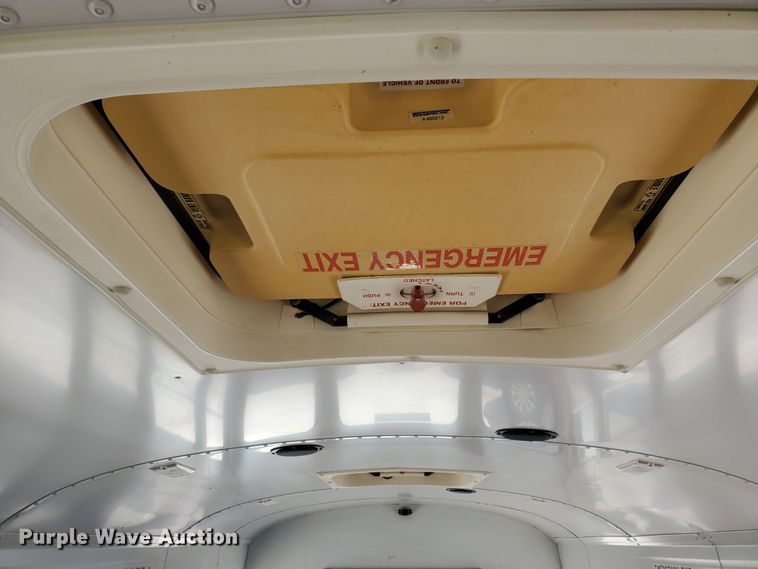 image for item DF5586 2000 Chevrolet  Blue Bird school bus