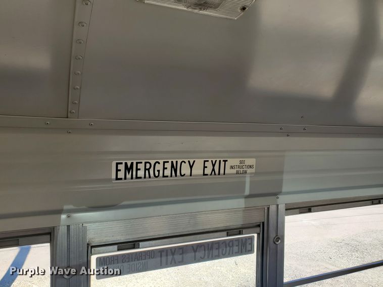 image for item DF5586 2000 Chevrolet  Blue Bird school bus