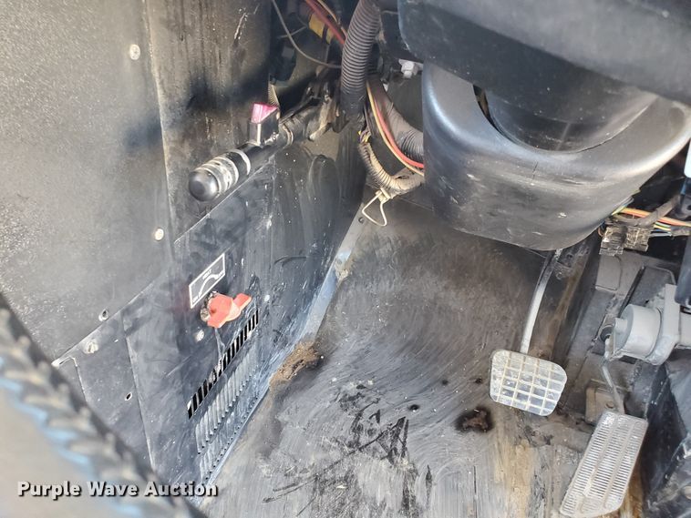 image for item DF5586 2000 Chevrolet  Blue Bird school bus