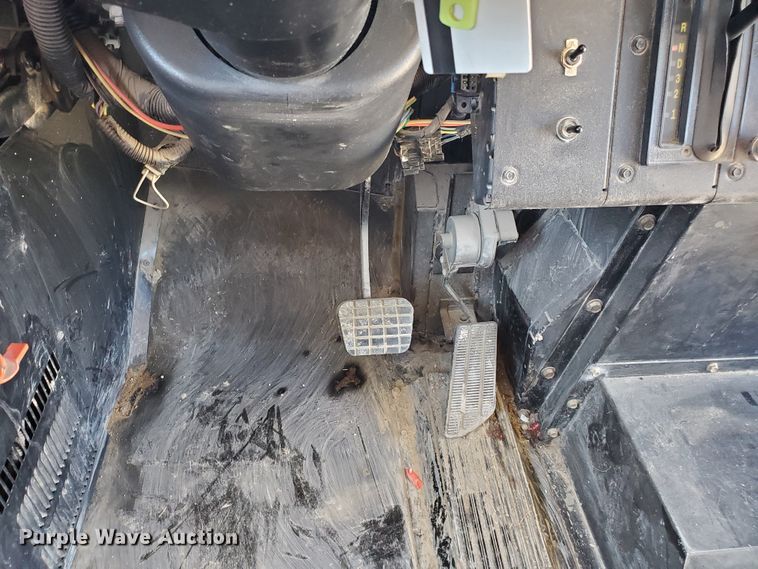 image for item DF5586 2000 Chevrolet  Blue Bird school bus