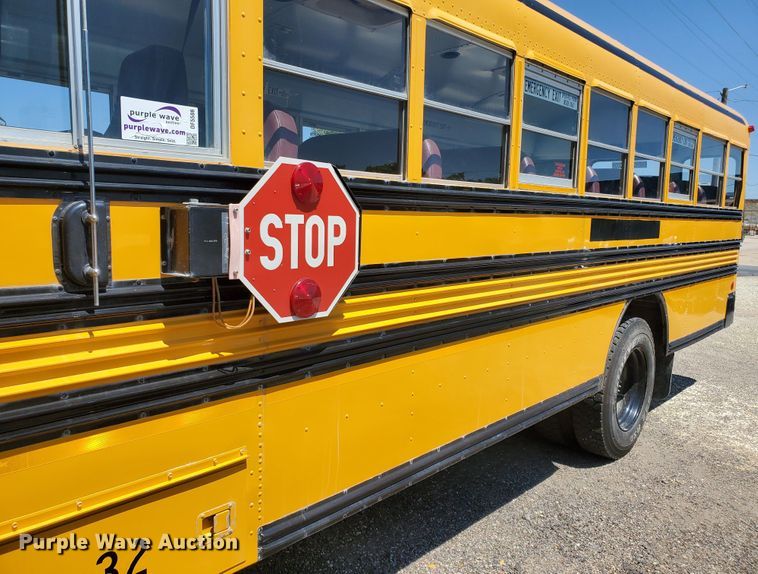 image for item DF5586 2000 Chevrolet  Blue Bird school bus