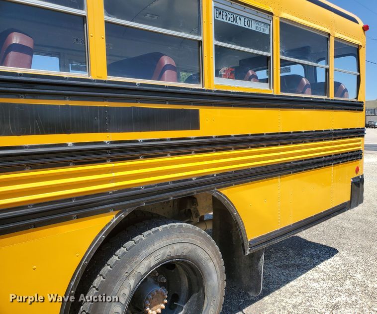 image for item DF5586 2000 Chevrolet  Blue Bird school bus