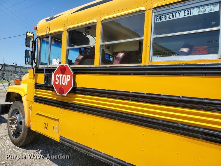 image for item DF5586 2000 Chevrolet  Blue Bird school bus
