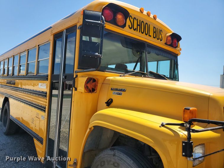 image for item DF5586 2000 Chevrolet  Blue Bird school bus