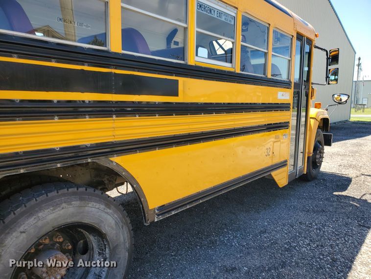 image for item DF5586 2000 Chevrolet  Blue Bird school bus
