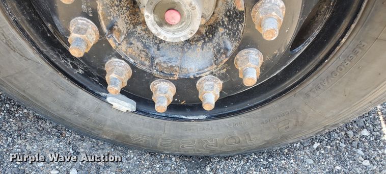 image for item DF5586 2000 Chevrolet  Blue Bird school bus