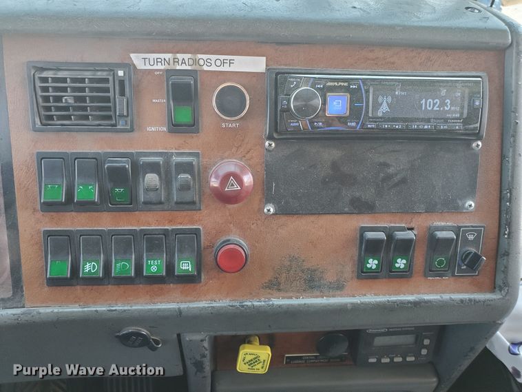 image for item DF5587 2001 Van Hool C2045  coach bus