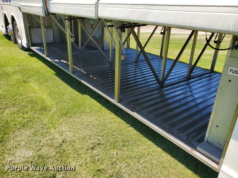 image for item DF5587 2001 Van Hool C2045  coach bus