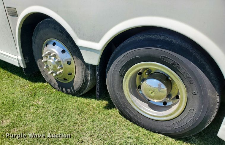 image for item DF5587 2001 Van Hool C2045  coach bus