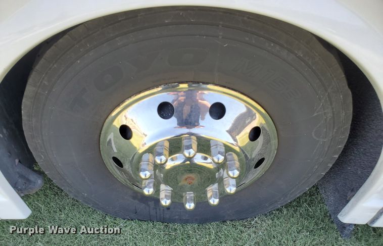 image for item DF5587 2001 Van Hool C2045  coach bus