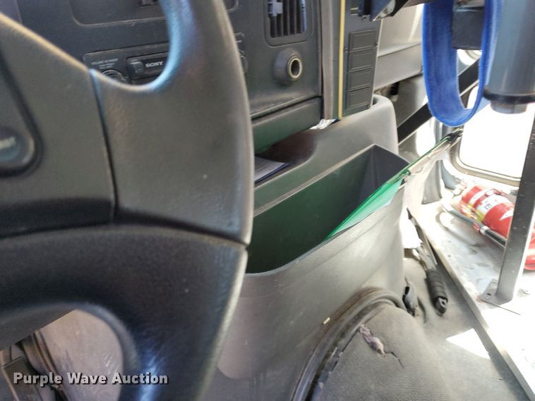 image for item DF5588 1993 Ford Econoline E350  StarTrans shuttle bus