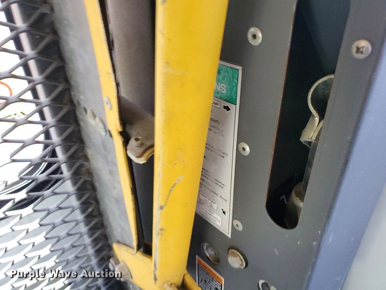 image for item DF5588 1993 Ford Econoline E350  StarTrans shuttle bus