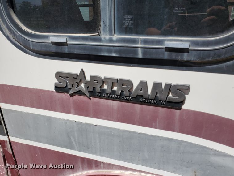 image for item DF5588 1993 Ford Econoline E350  StarTrans shuttle bus