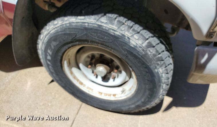 image for item DF5588 1993 Ford Econoline E350  StarTrans shuttle bus