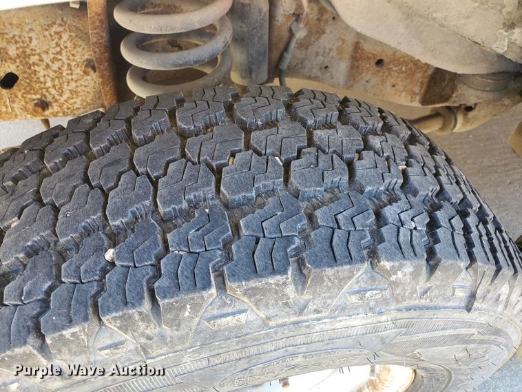 image for item DF5588 1993 Ford Econoline E350  StarTrans shuttle bus