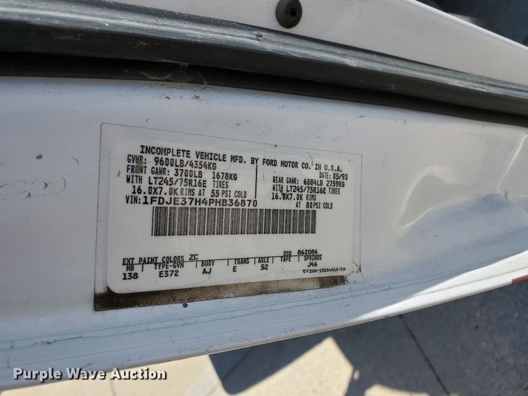 image for item DF5588 1993 Ford Econoline E350  StarTrans shuttle bus