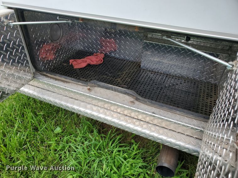 image for item DF7532 2000 Ford Econoline E450 Super Duty  ambulance