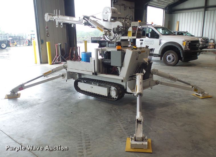 image for item DG1998 2003 Pitman 4000-T mini digger derrick