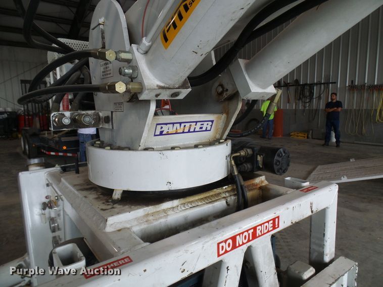 image for item DG1998 2003 Pitman 4000-T mini digger derrick