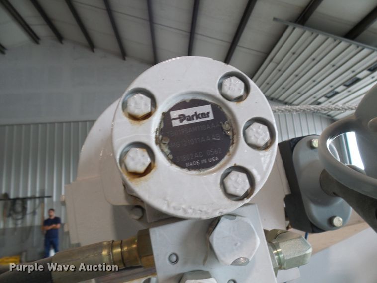 image for item DG1998 2003 Pitman 4000-T mini digger derrick