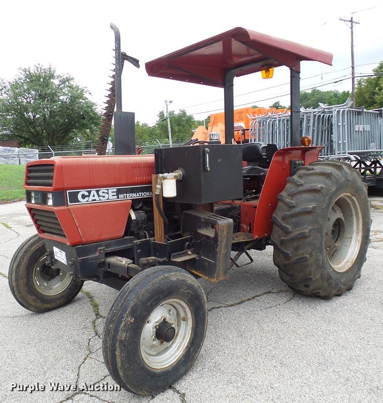 image for item DG2010 1990 Case IH 585  tractor