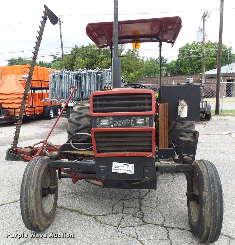 image for item DG2010 1990 Case IH 585  tractor
