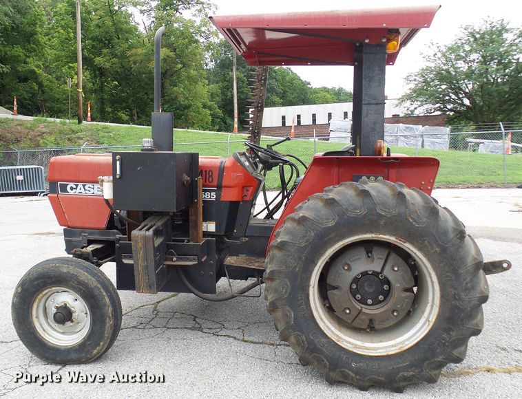 image for item DG2010 1990 Case IH 585  tractor