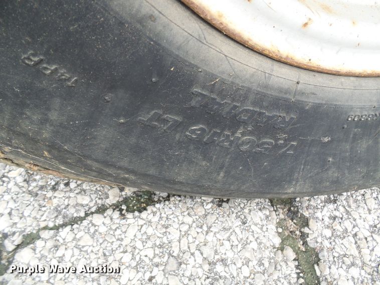 image for item DG2010 1990 Case IH 585  tractor