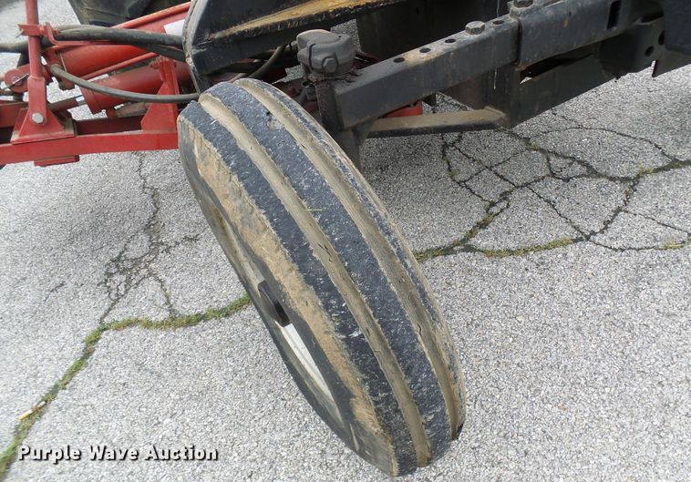 image for item DG2010 1990 Case IH 585  tractor