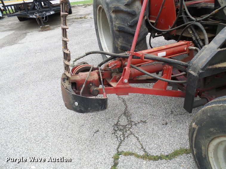 image for item DG2010 1990 Case IH 585  tractor