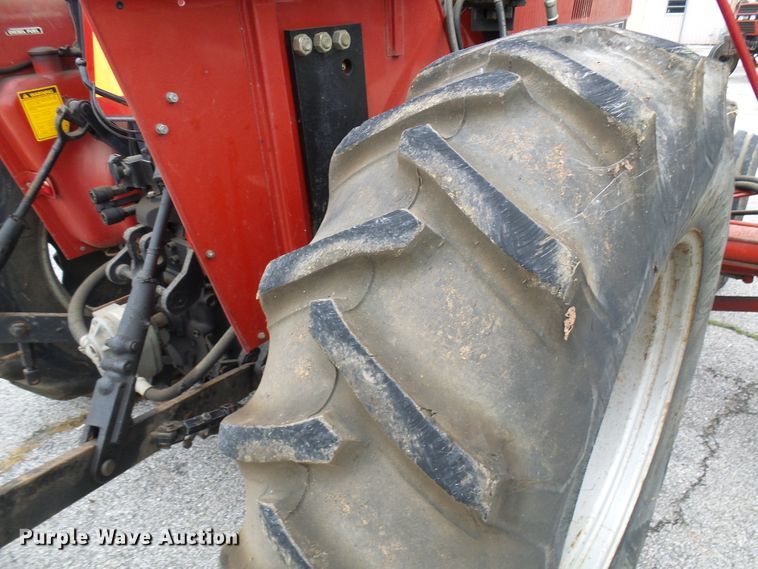 image for item DG2010 1990 Case IH 585  tractor