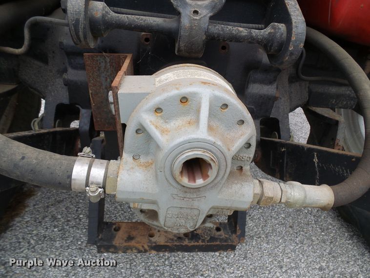 image for item DG2010 1990 Case IH 585  tractor