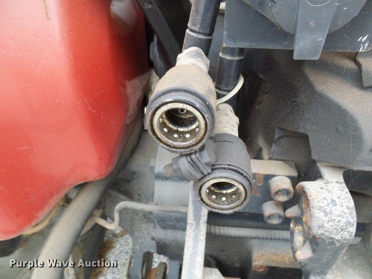 image for item DG2010 1990 Case IH 585  tractor