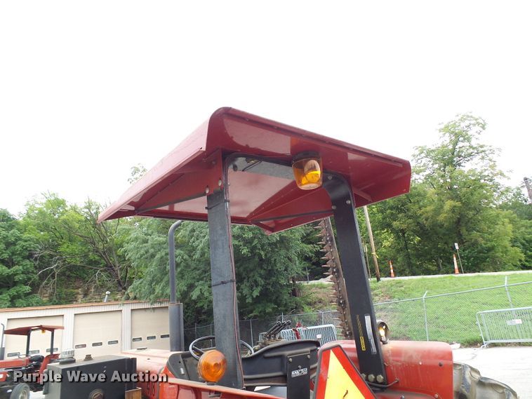 image for item DG2010 1990 Case IH 585  tractor