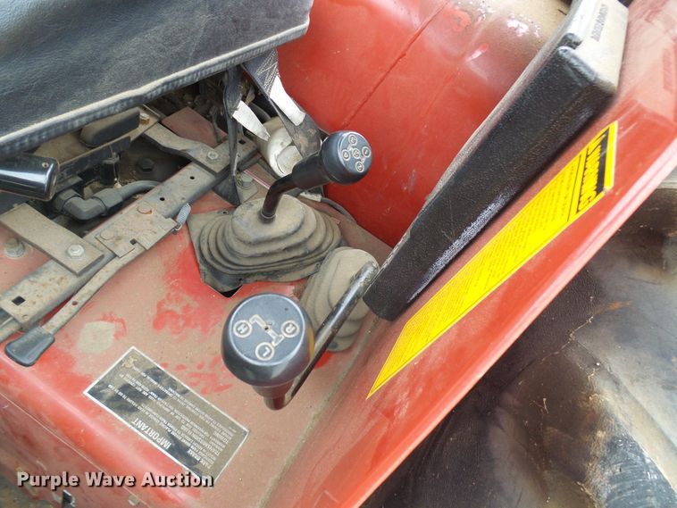 image for item DG2010 1990 Case IH 585  tractor