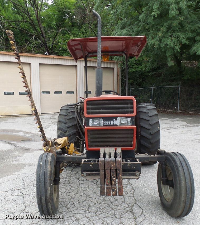 image for item DG2011 1988 Case IH 585  tractor