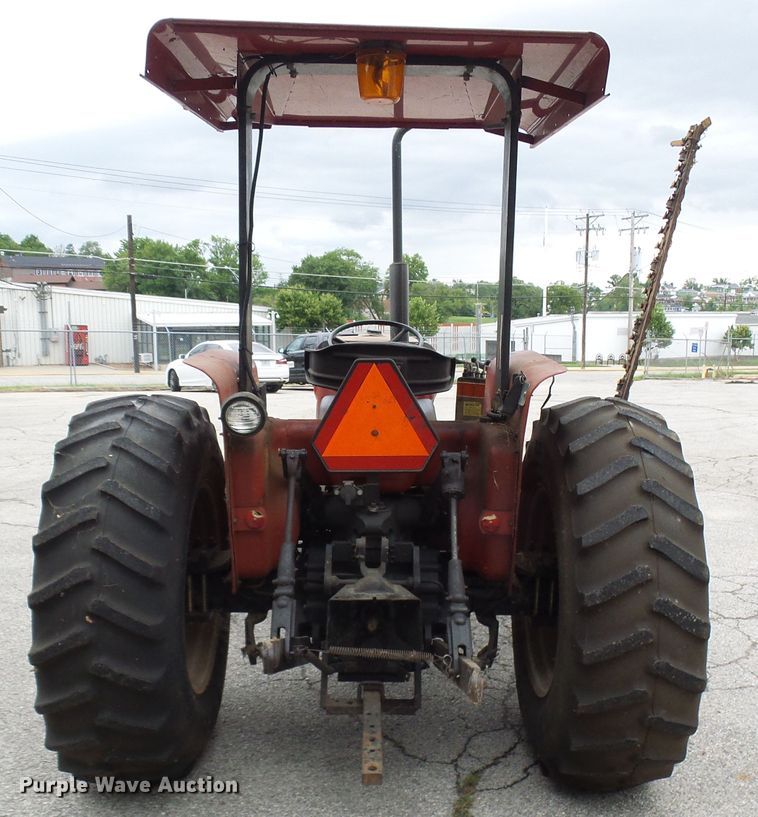 image for item DG2011 1988 Case IH 585  tractor
