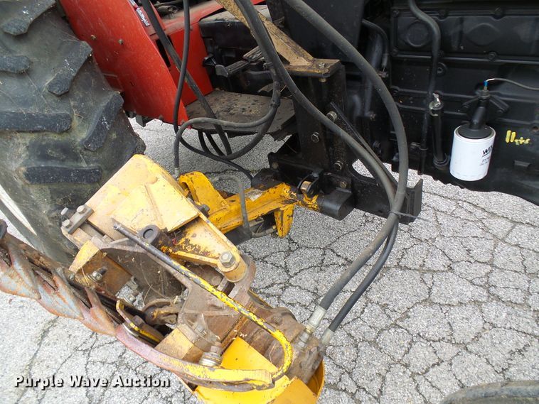 image for item DG2011 1988 Case IH 585  tractor