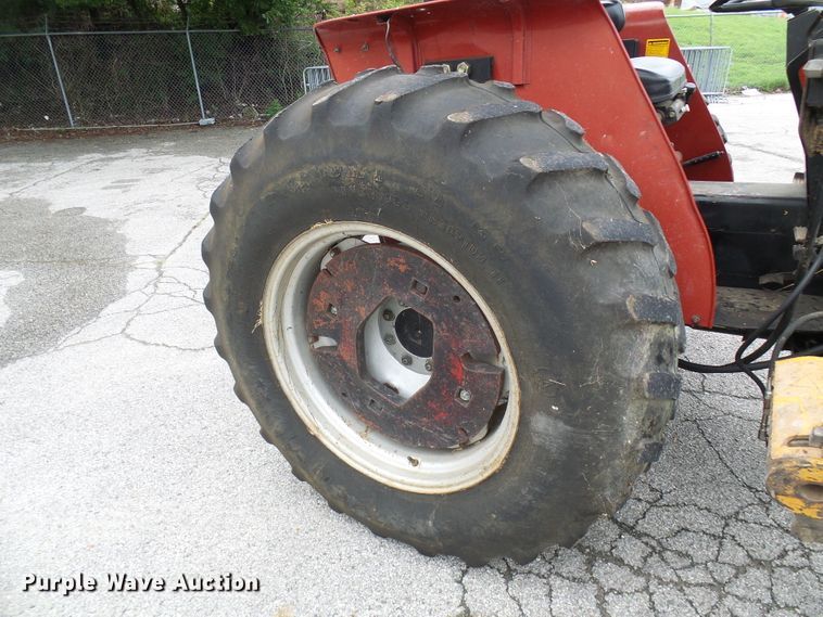 image for item DG2011 1988 Case IH 585  tractor