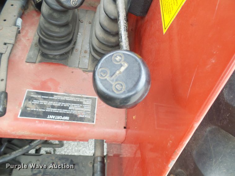 image for item DG2011 1988 Case IH 585  tractor