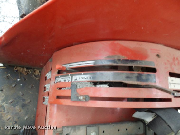 image for item DG2011 1988 Case IH 585  tractor