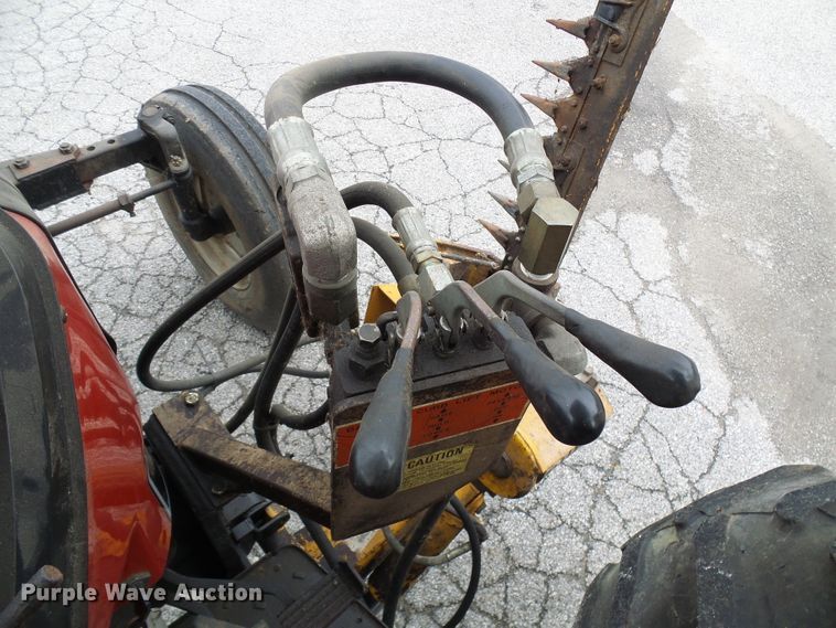 image for item DG2011 1988 Case IH 585  tractor