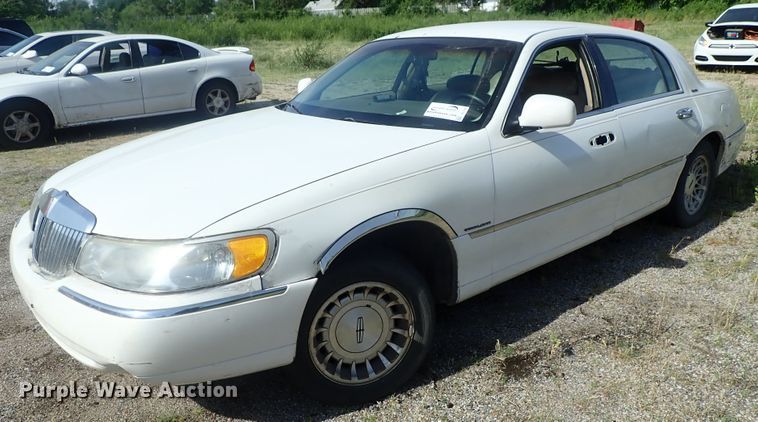 image for item DG2340 1998 Lincoln Town Car